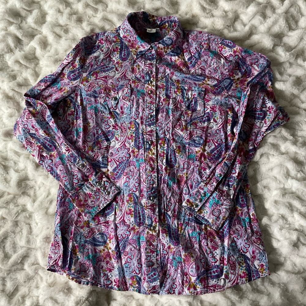 Women’s size, large Paisley, pearl snap Ariat button down